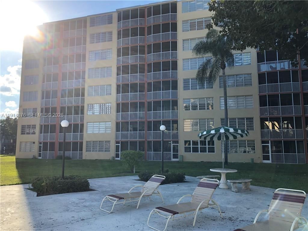 Real estate property located at 1750 191st St #403-1, Miami-dade, Jade Winds Group-daisy Ga, Miami, FL