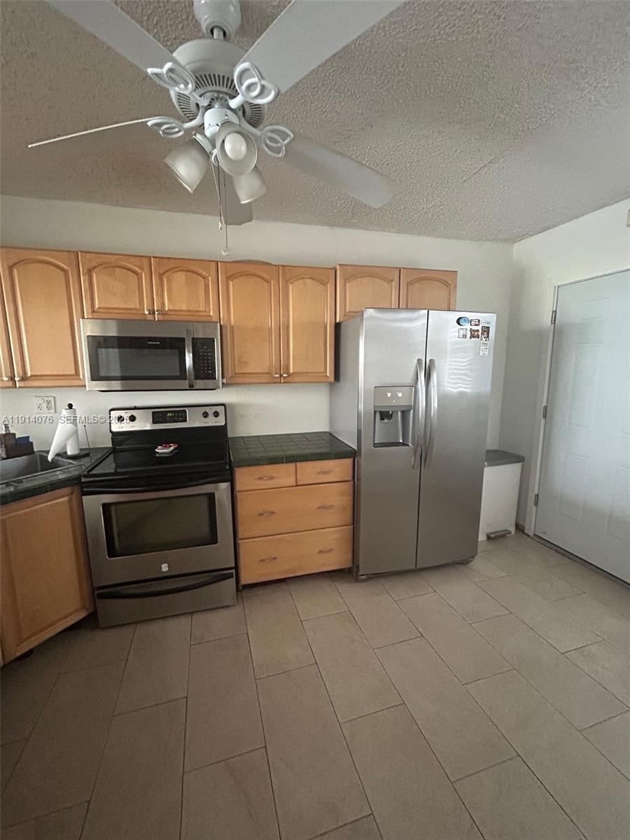 Real estate property located at 1750 191st St #403-1, Miami-dade, Jade Winds Group-daisy Ga, Miami, FL
