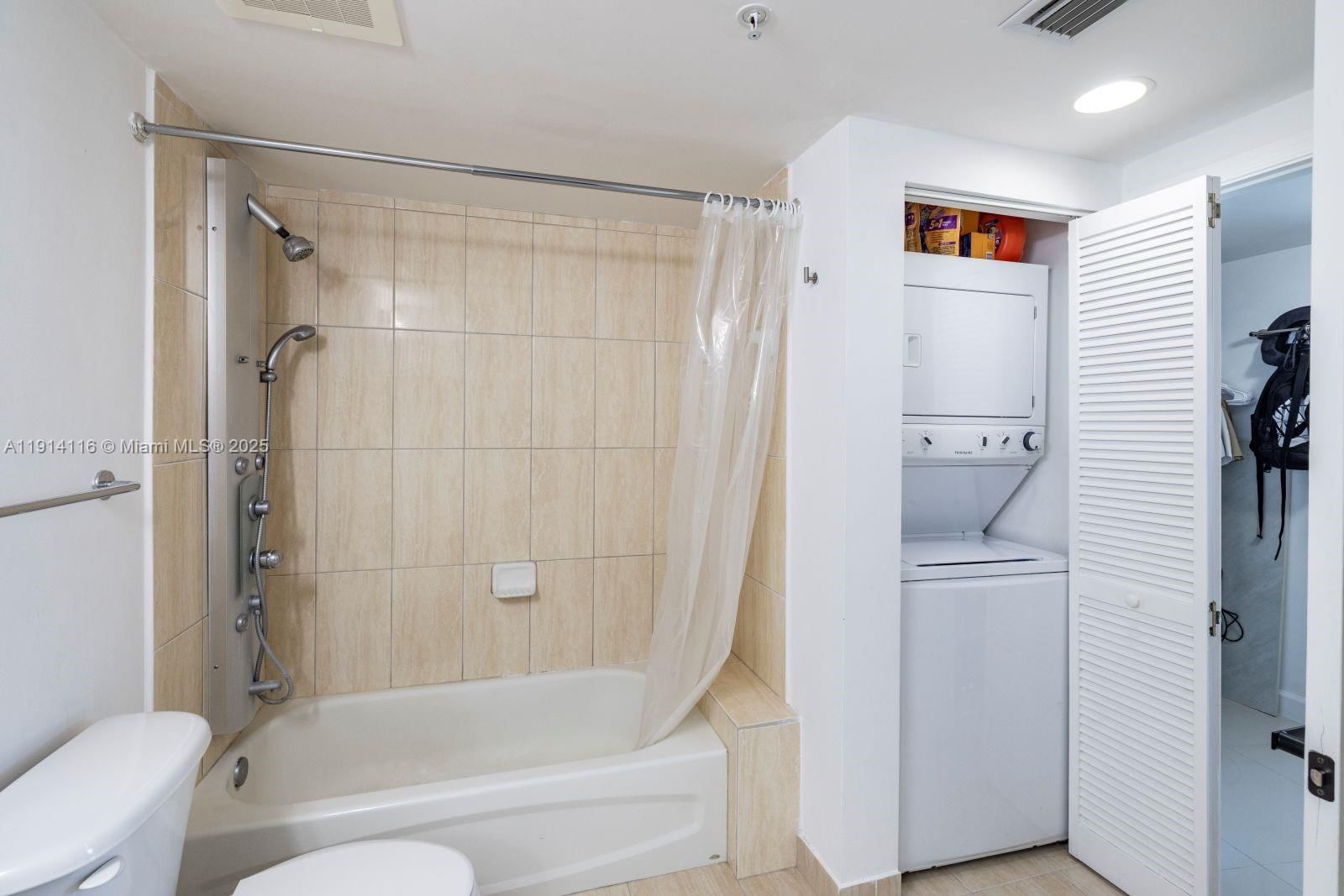 Real estate property located at 1750 Bayshore Dr #4312, Miami-dade, Opera Tower Condo, Miami, FL