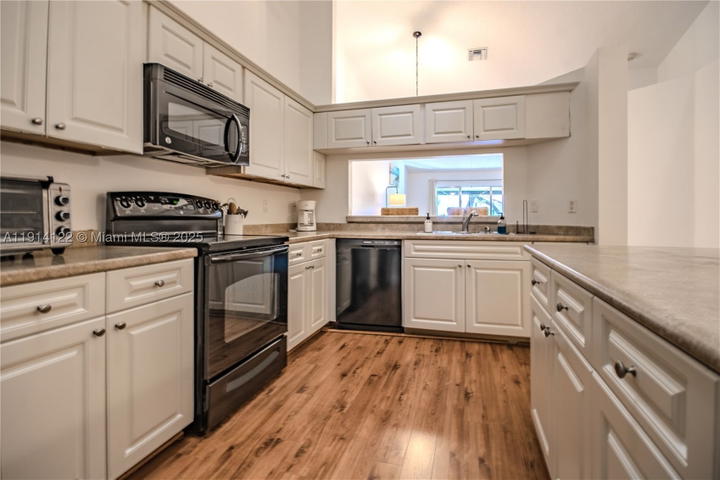 Real estate property located at 7652 Pinewalk Dr S #139, Broward, Holiday Springs Village, Margate, FL