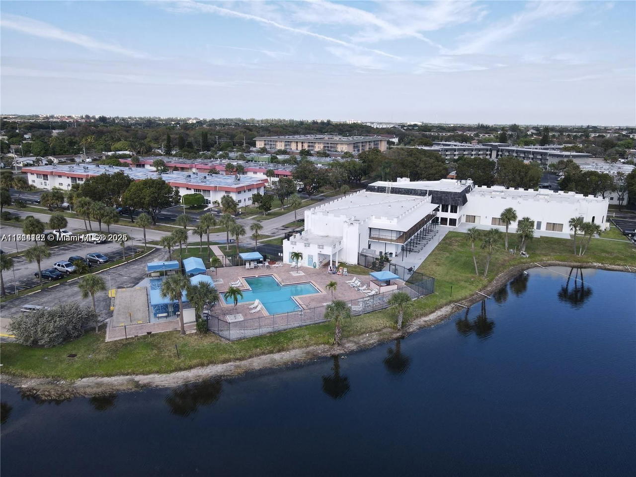 Real estate property located at 4751 21st St #515, Broward, Castle Apartments 12 Cond, Lauderhill, FL