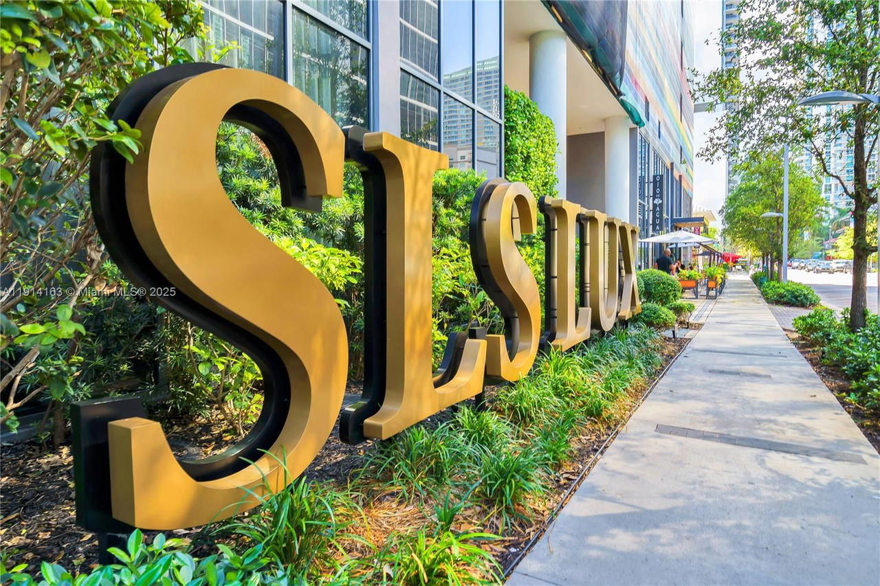 Real estate property located at 801 Miami Ave #808, Miami-dade, 801 Sma Designer Suites C, Miami, FL