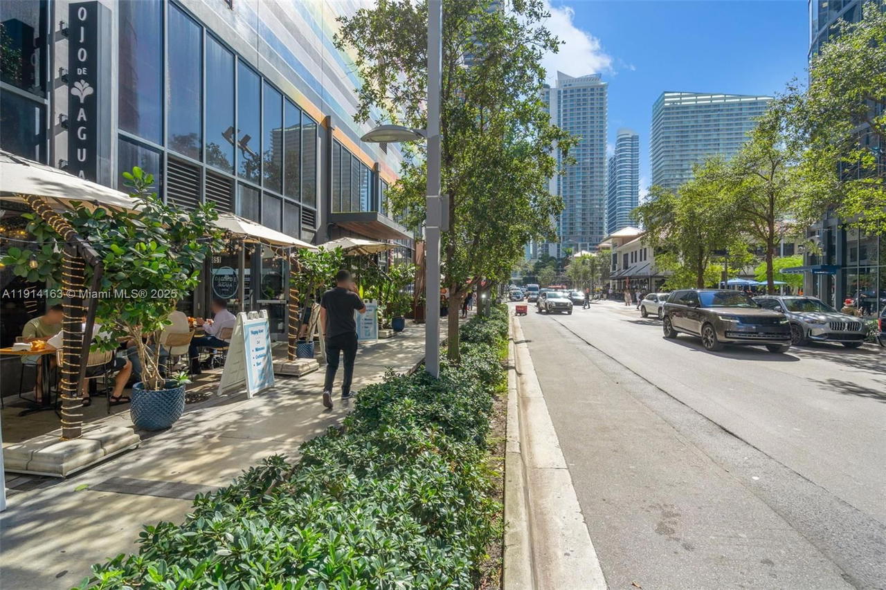 Real estate property located at 801 Miami Ave #808, Miami-dade, 801 Sma Designer Suites C, Miami, FL