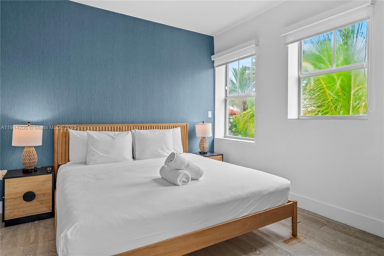 Real estate property located at 1060 Ocean Dr D302, Miami-dade, The Strand On Ocean Drive, Miami Beach, FL