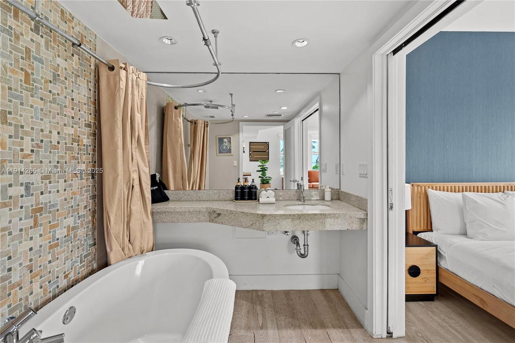 Real estate property located at 1060 Ocean Dr D302, Miami-dade, The Strand On Ocean Drive, Miami Beach, FL