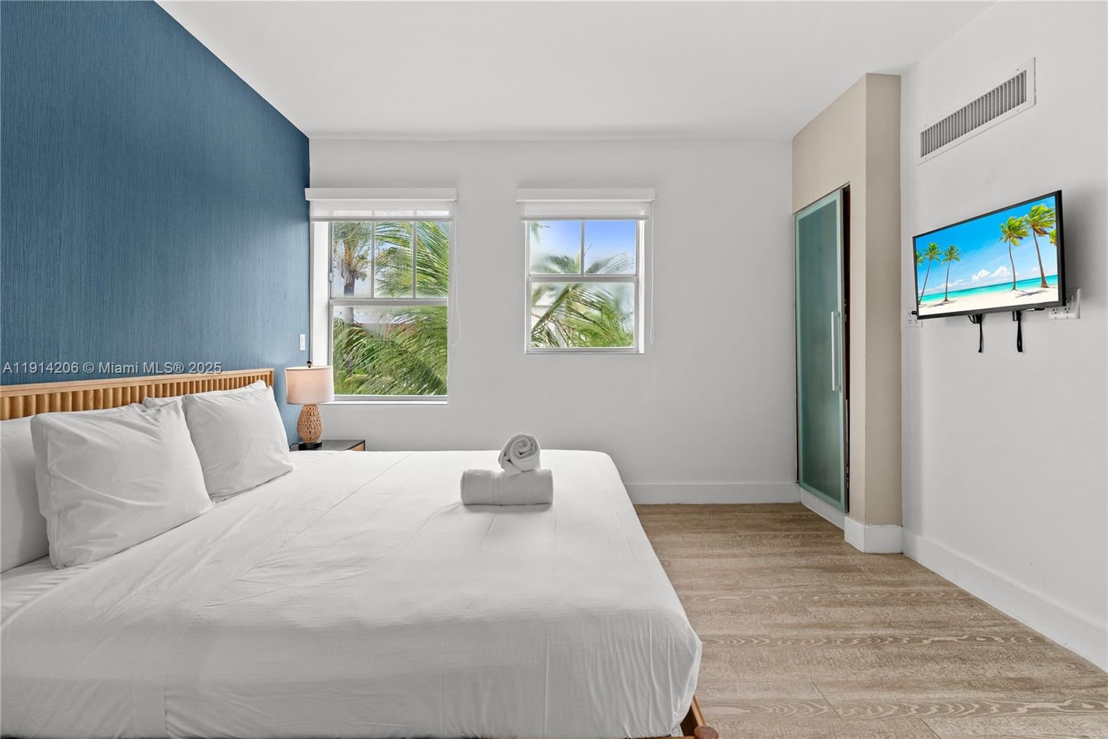 Real estate property located at 1060 Ocean Dr D302, Miami-dade, The Strand On Ocean Drive, Miami Beach, FL