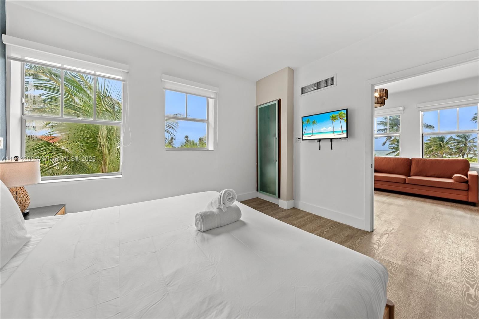 Real estate property located at 1060 Ocean Dr D302, Miami-dade, The Strand On Ocean Drive, Miami Beach, FL