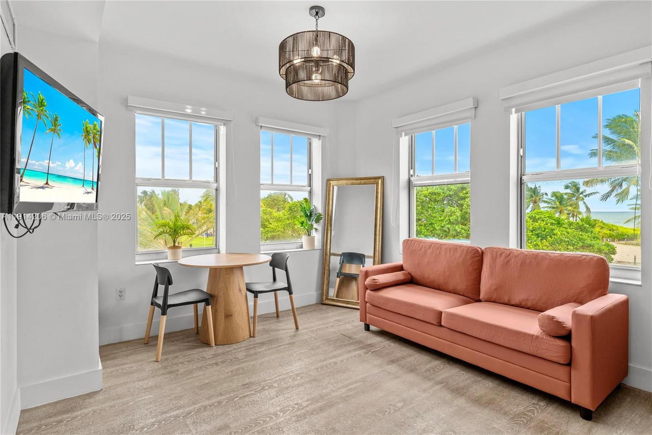 Real estate property located at 1060 Ocean Dr D302, Miami-dade, The Strand On Ocean Drive, Miami Beach, FL