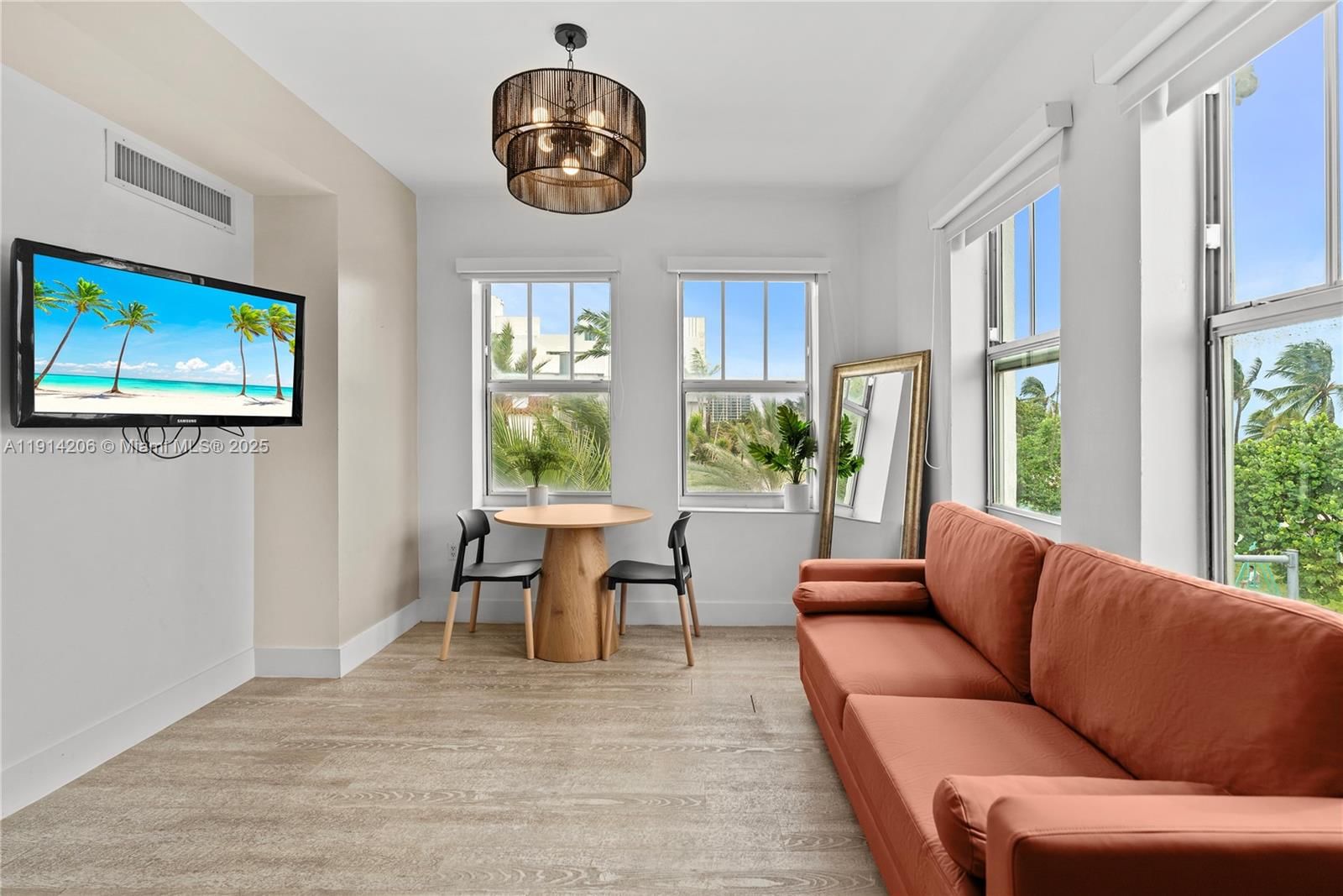 Real estate property located at 1060 Ocean Dr D302, Miami-dade, The Strand On Ocean Drive, Miami Beach, FL