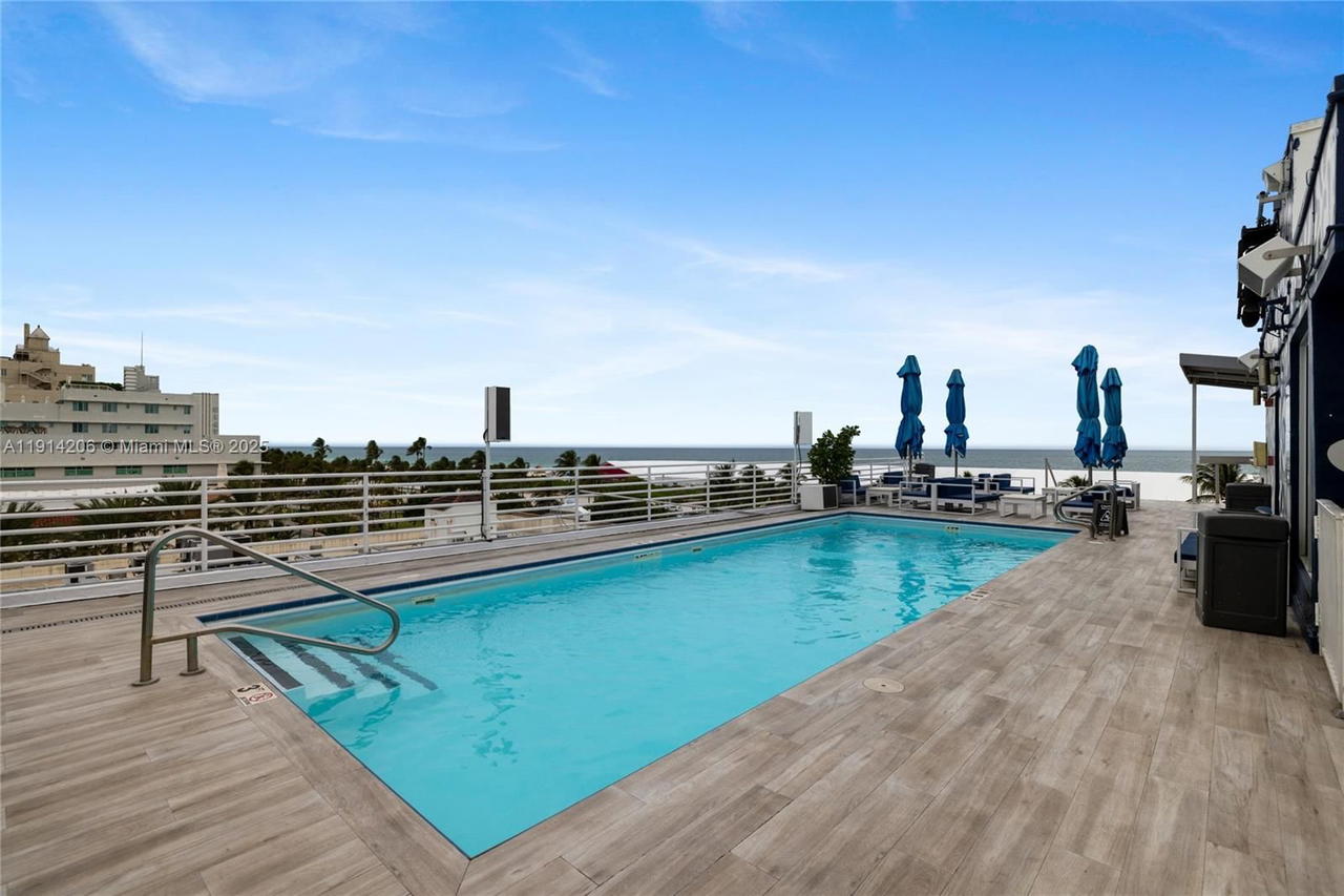 Real estate property located at 1060 Ocean Dr D302, Miami-dade, The Strand On Ocean Drive, Miami Beach, FL