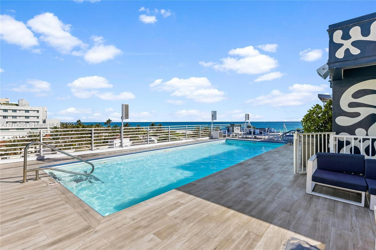 Real estate property located at 1060 Ocean Dr D302, Miami-dade, The Strand On Ocean Drive, Miami Beach, FL