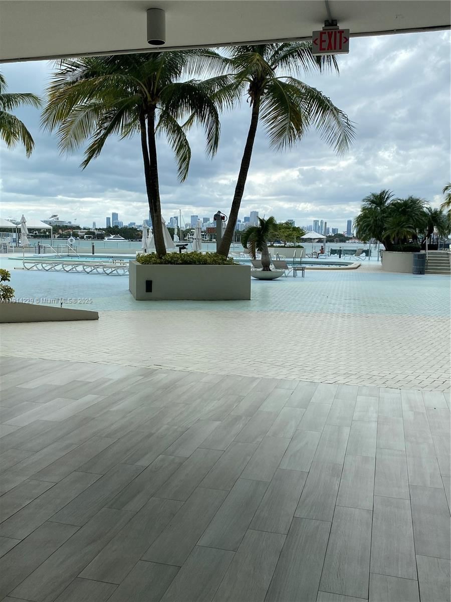Real estate property located at 1200 West Ave #611, Miami-dade, Mirador 1200 Condo, Miami Beach, FL