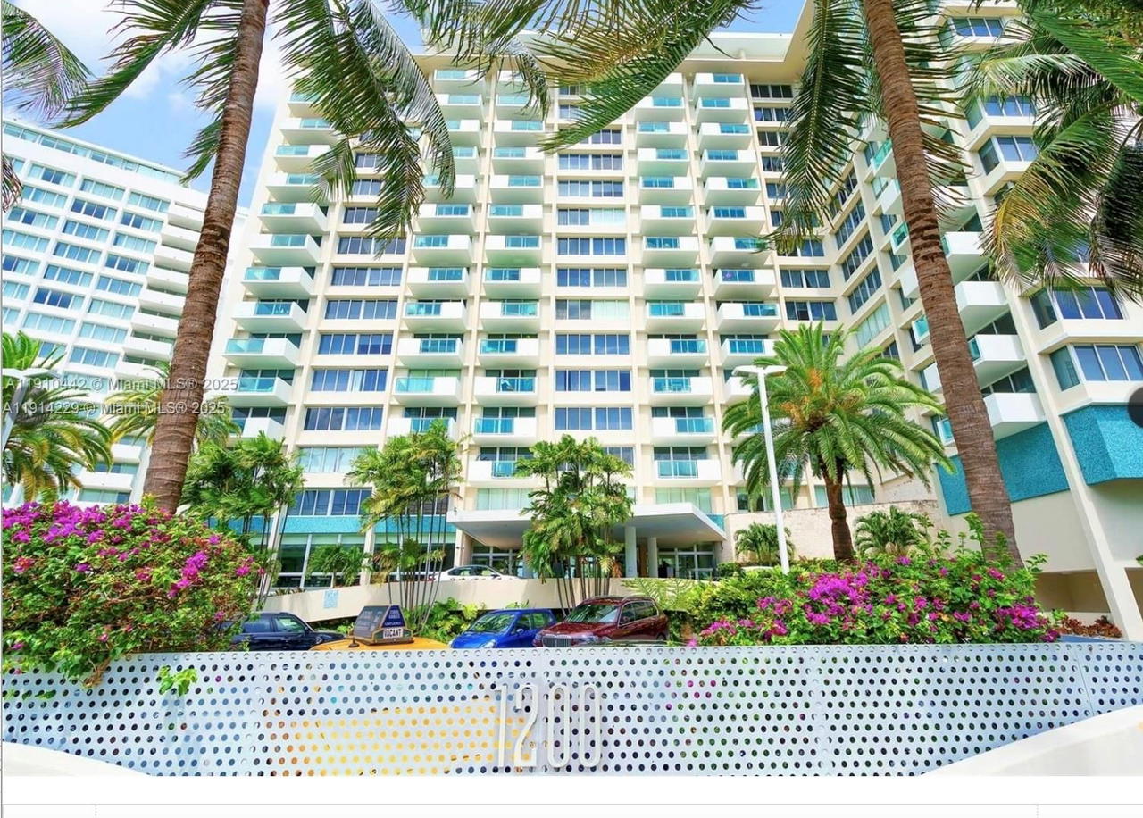 Real estate property located at 1200 West Ave #611, Miami-dade, Mirador 1200 Condo, Miami Beach, FL
