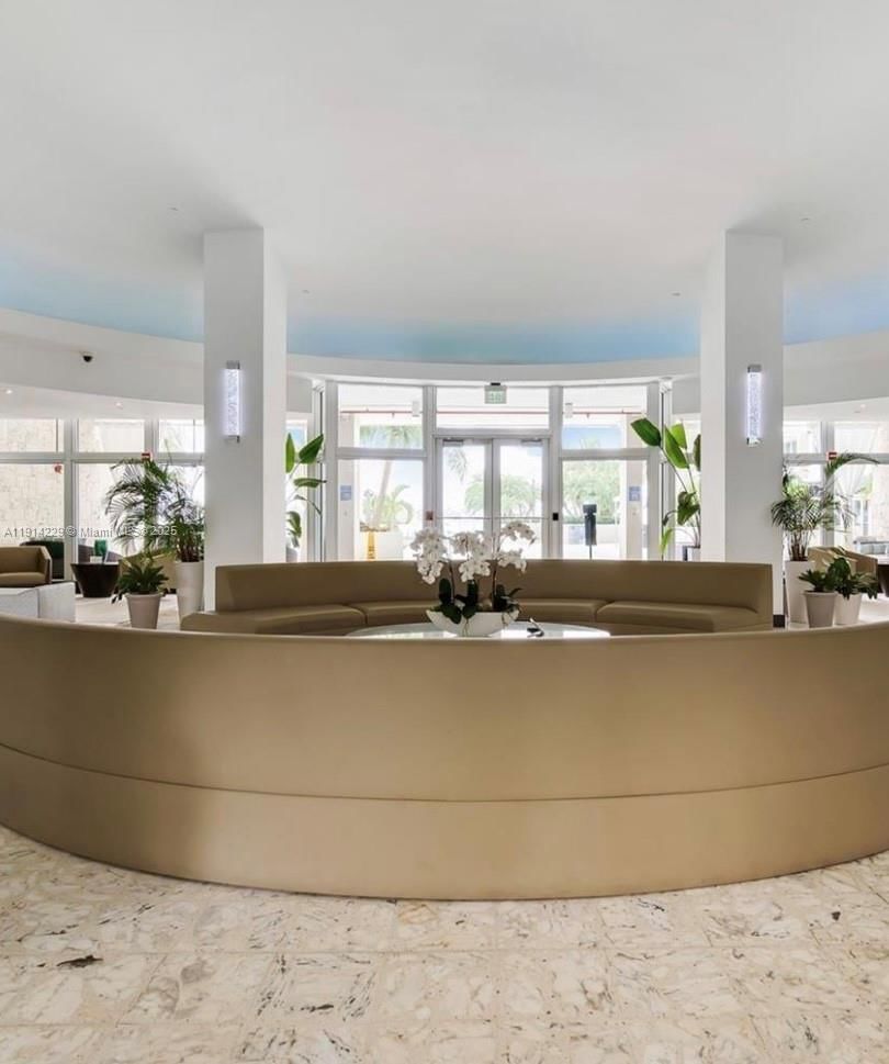 Real estate property located at 1200 West Ave #611, Miami-dade, Mirador 1200 Condo, Miami Beach, FL