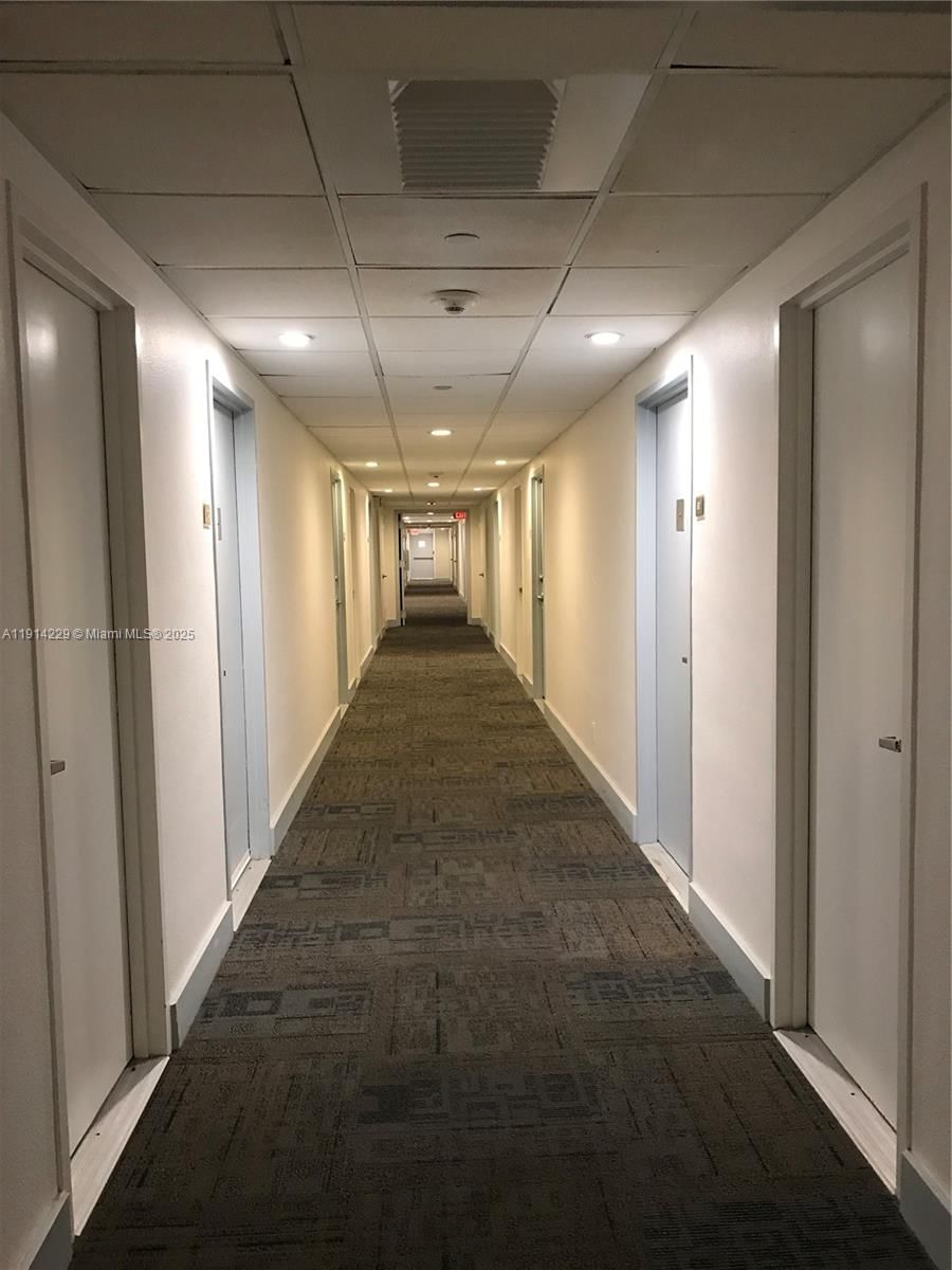 Real estate property located at 1200 West Ave #611, Miami-dade, Mirador 1200 Condo, Miami Beach, FL