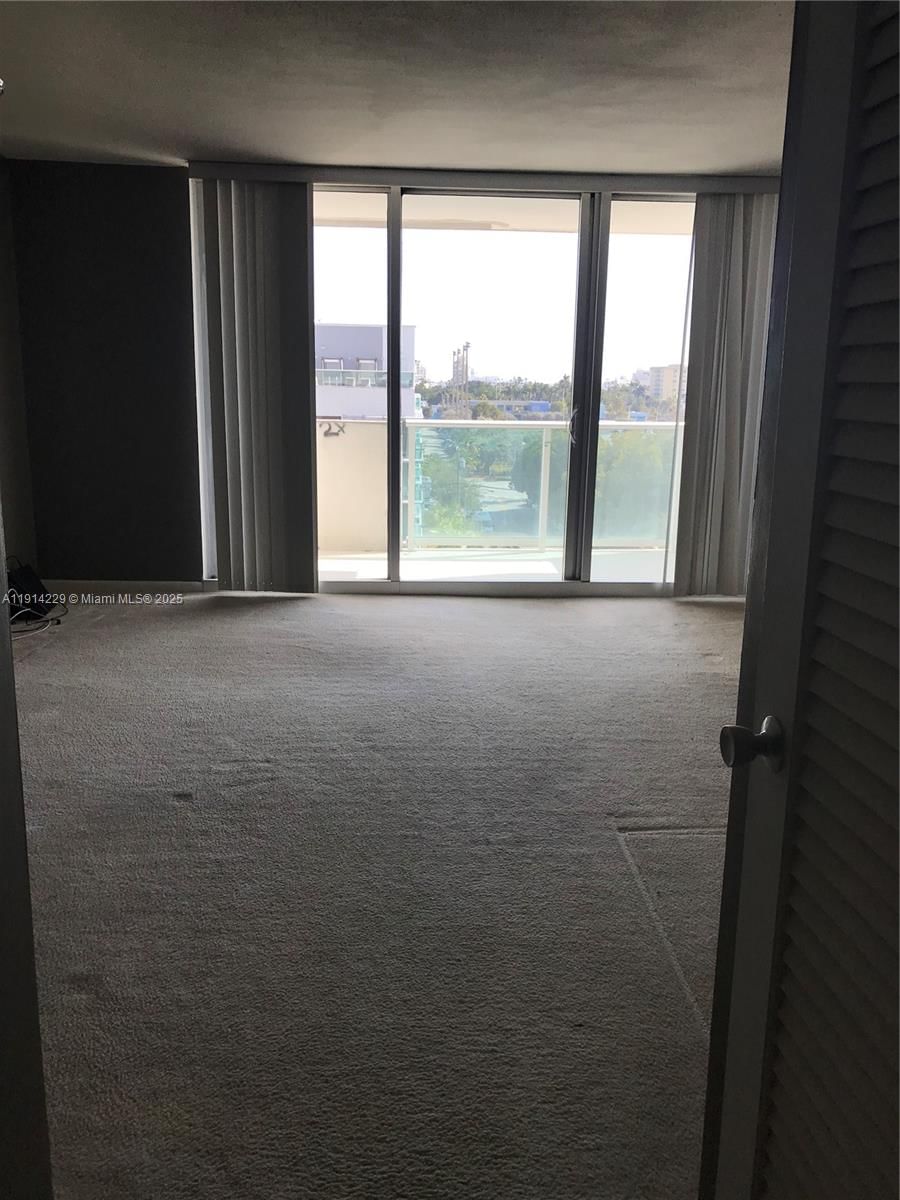 Real estate property located at 1200 West Ave #611, Miami-dade, Mirador 1200 Condo, Miami Beach, FL