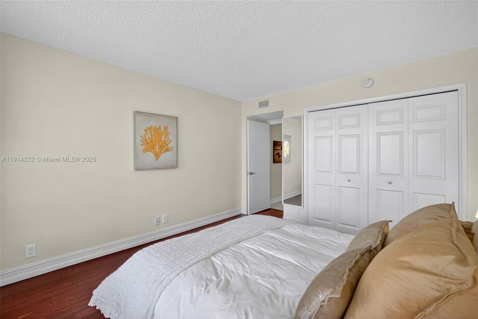 Real estate property located at 3611 Oaks Clubhouse Dr #202, Broward, No 74 Palm-aire Country C, Pompano Beach, FL