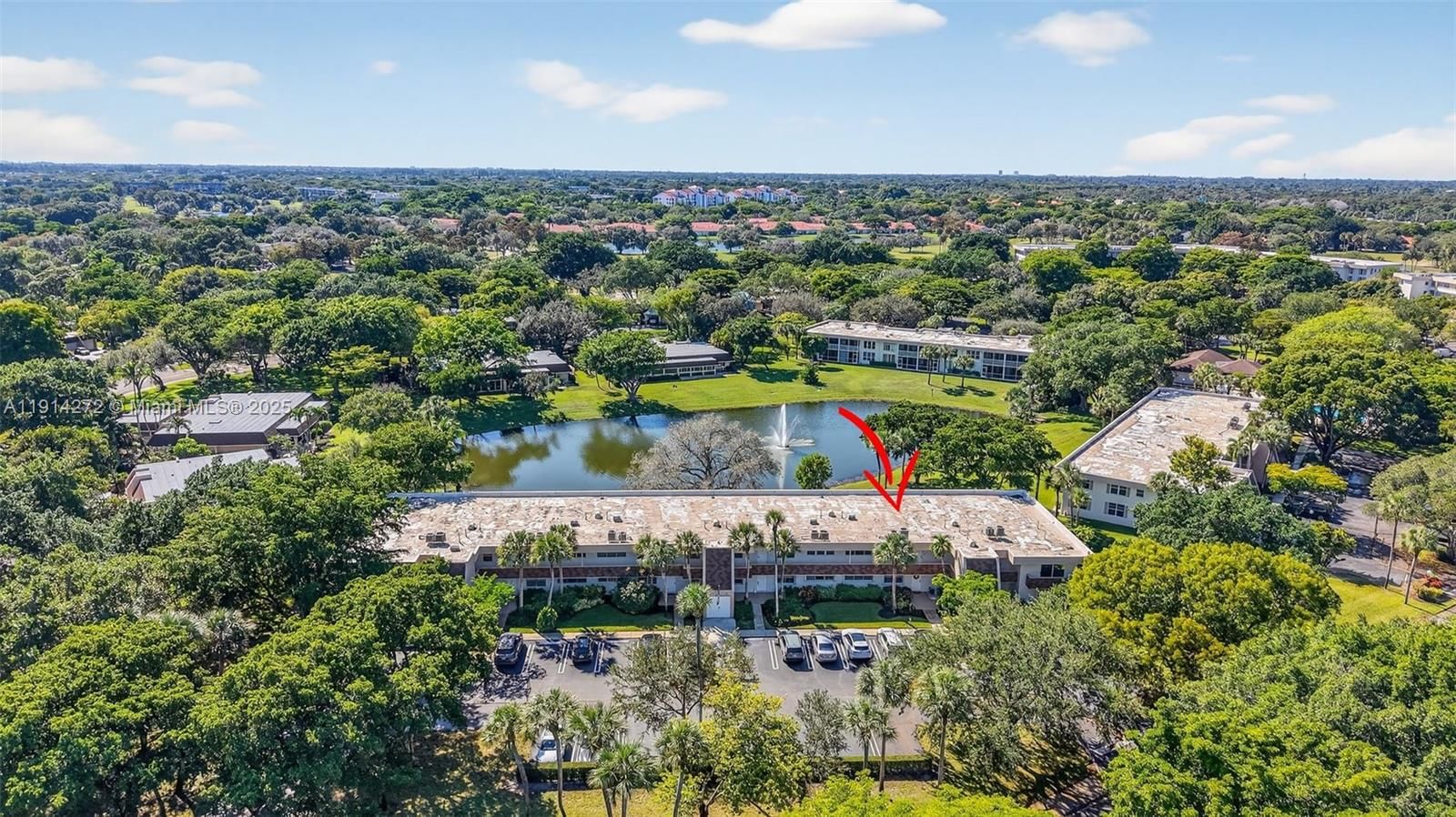 Real estate property located at 3611 Oaks Clubhouse Dr #202, Broward, No 74 Palm-aire Country C, Pompano Beach, FL