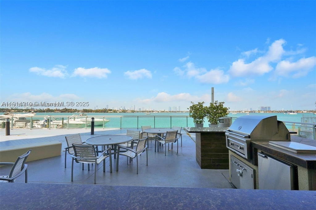 Real estate property located at 1200 West Ave #1503, Miami-dade, Mirador 1200 Condo, Miami Beach, FL