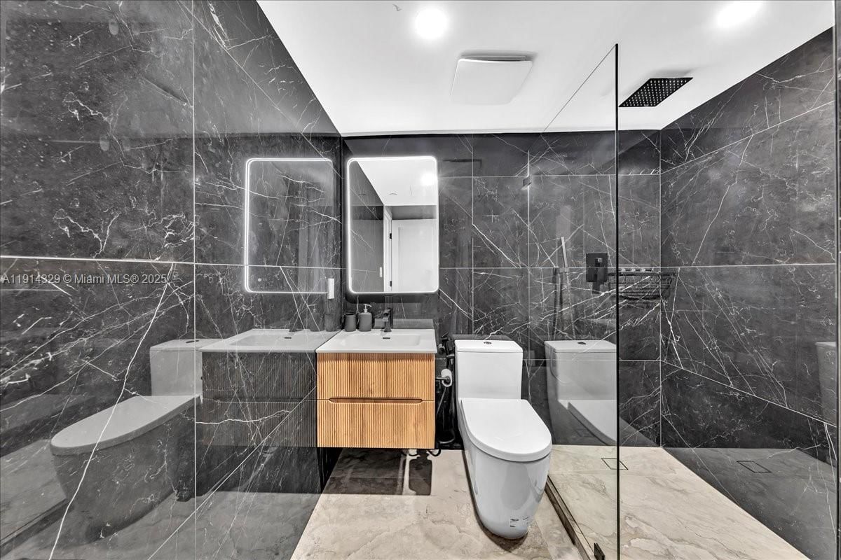 Real estate property located at 1500 Bay Rd PH 1570, Miami-dade, Flamingo South Beach I Co, Miami Beach, FL