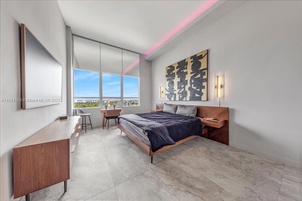 Real estate property located at 1500 Bay Rd PH 1570, Miami-dade, Flamingo South Beach I Co, Miami Beach, FL