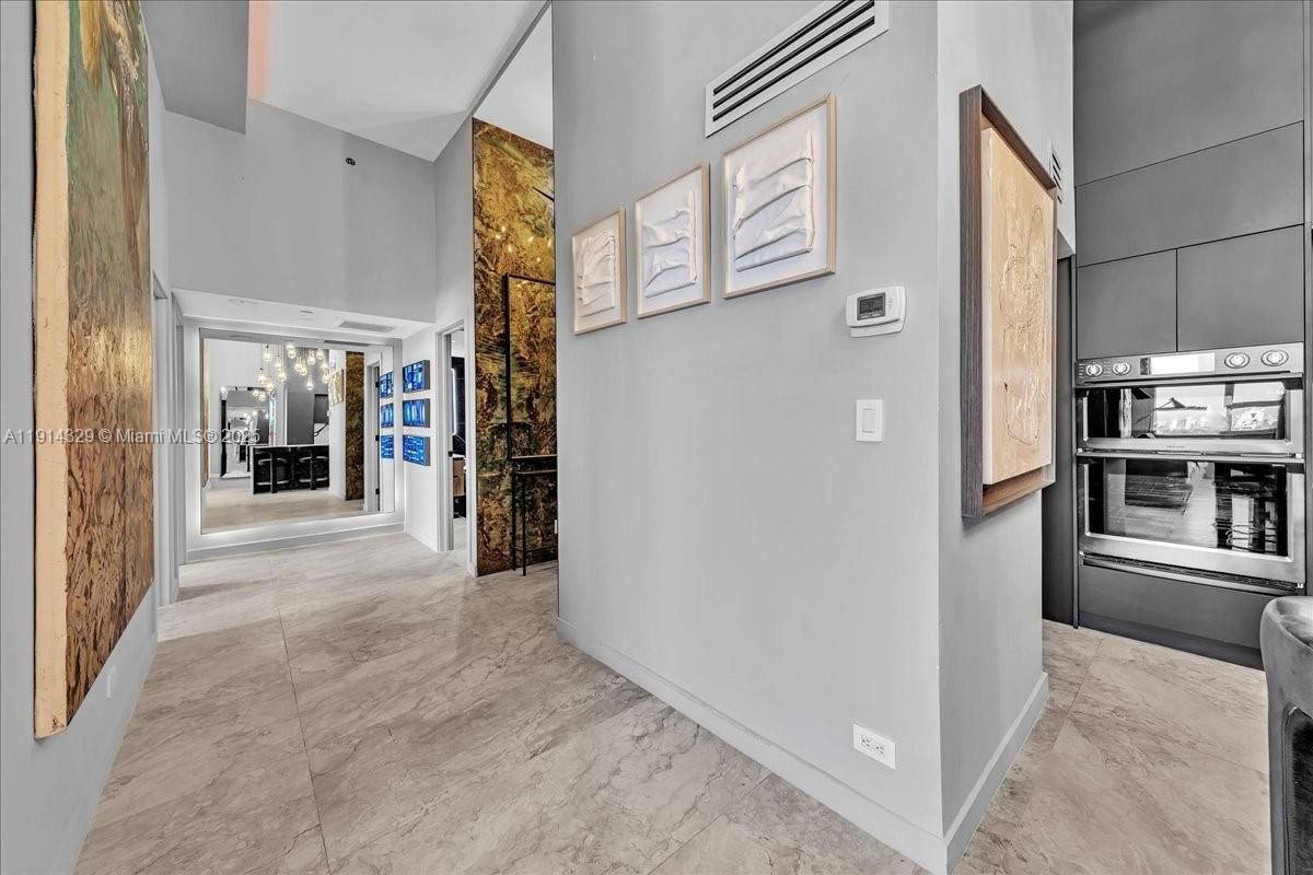 Real estate property located at 1500 Bay Rd PH 1570, Miami-dade, Flamingo South Beach I Co, Miami Beach, FL