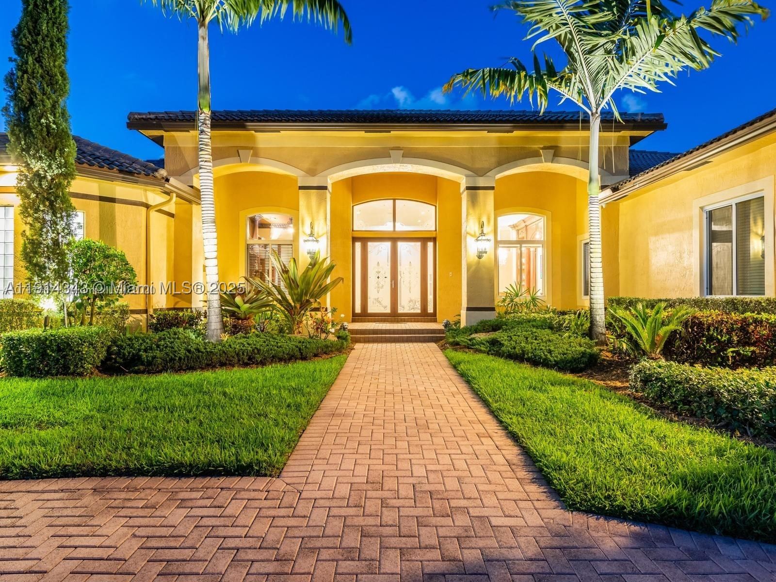 Real estate property located at 12995 40th St, Broward, Imagination Farms East, Davie, FL