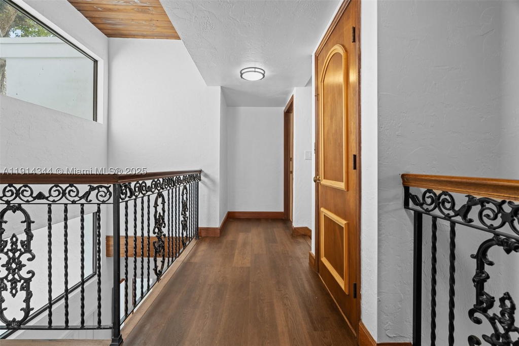 Real estate property located at 20215 Oak Haven Cir, Miami-dade, Oak Haven Sub Sec 3, Miami, FL