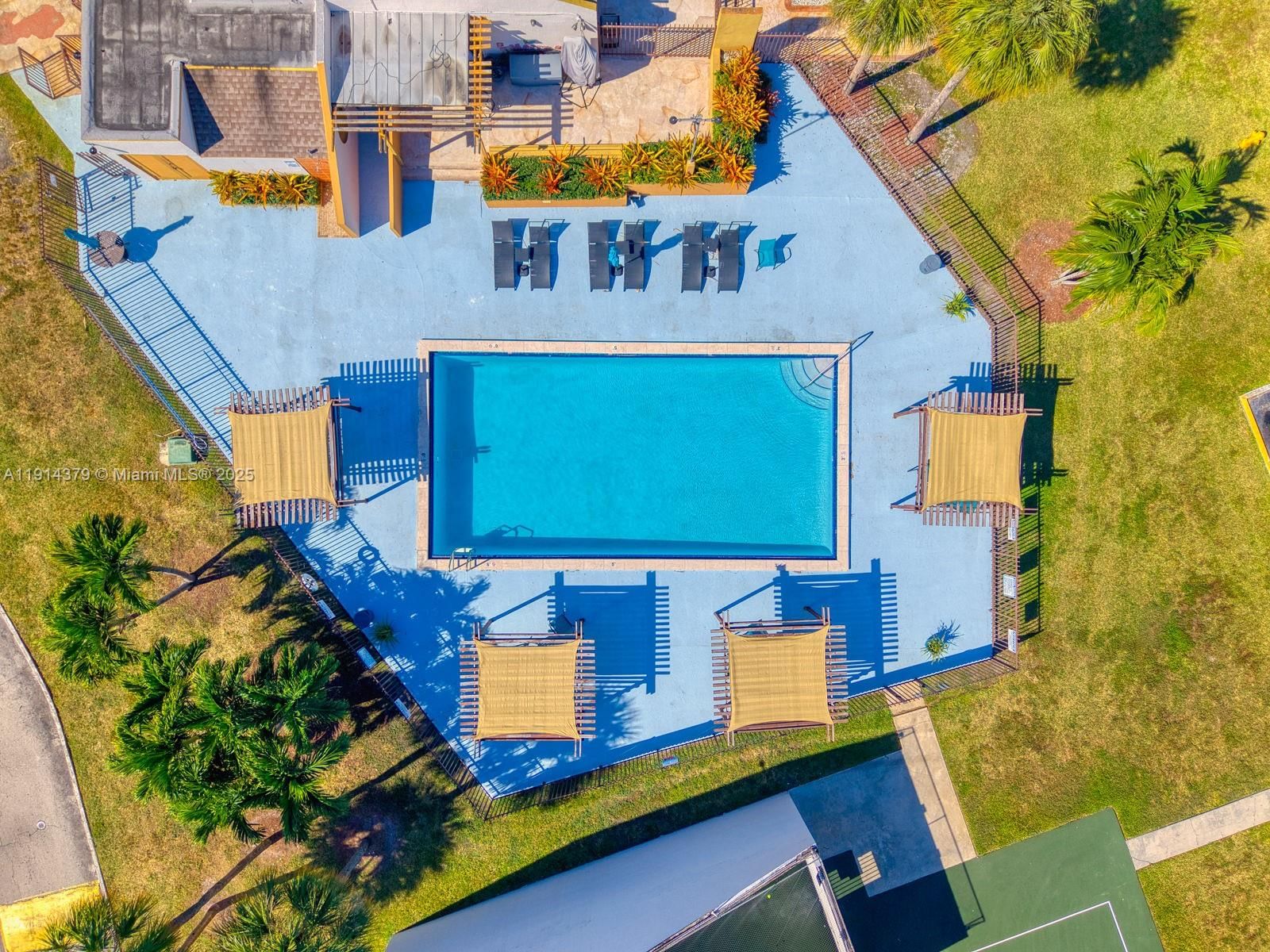 Real estate property located at 1207 131st Place Cir W, Miami-dade, Trail Run Sec 2, Miami, FL