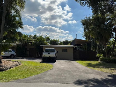 Real estate property located at 10440 110th St, Miami-dade, Coletown Acres, Miami, FL