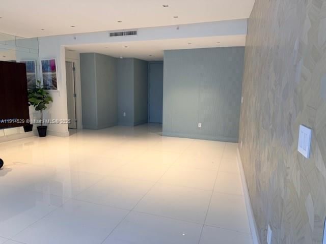 Real estate property located at 901 Brickell Key Blvd #906, Miami-dade, Carbonell Condo, Miami, FL