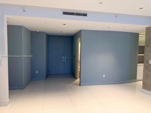 Real estate property located at 901 Brickell Key Blvd #906, Miami-dade, Carbonell Condo, Miami, FL