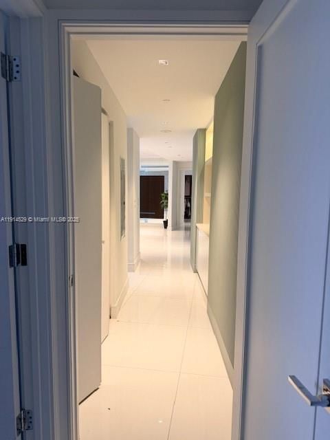 Real estate property located at 901 Brickell Key Blvd #906, Miami-dade, Carbonell Condo, Miami, FL