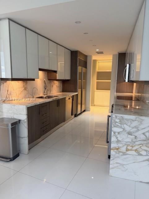 Real estate property located at 901 Brickell Key Blvd #906, Miami-dade, Carbonell Condo, Miami, FL