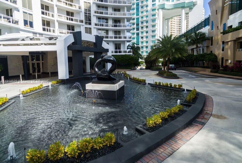 Real estate property located at 901 Brickell Key Blvd #906, Miami-dade, Carbonell Condo, Miami, FL