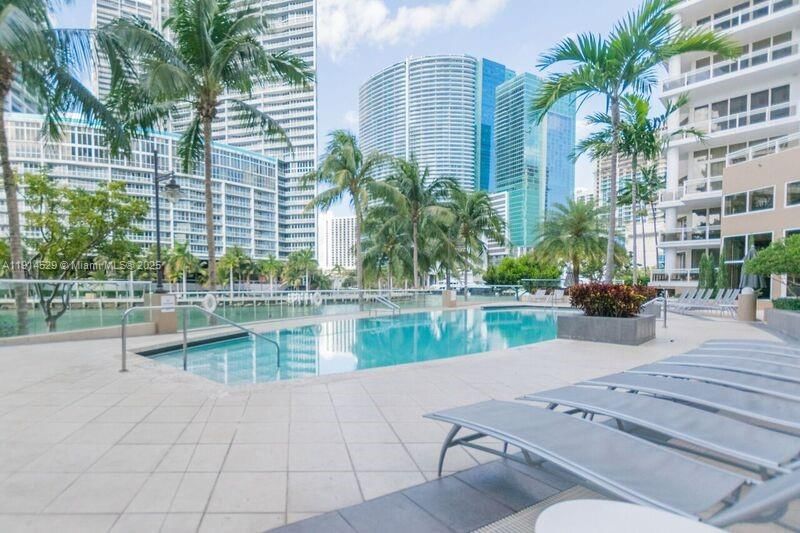Real estate property located at 901 Brickell Key Blvd #906, Miami-dade, Carbonell Condo, Miami, FL