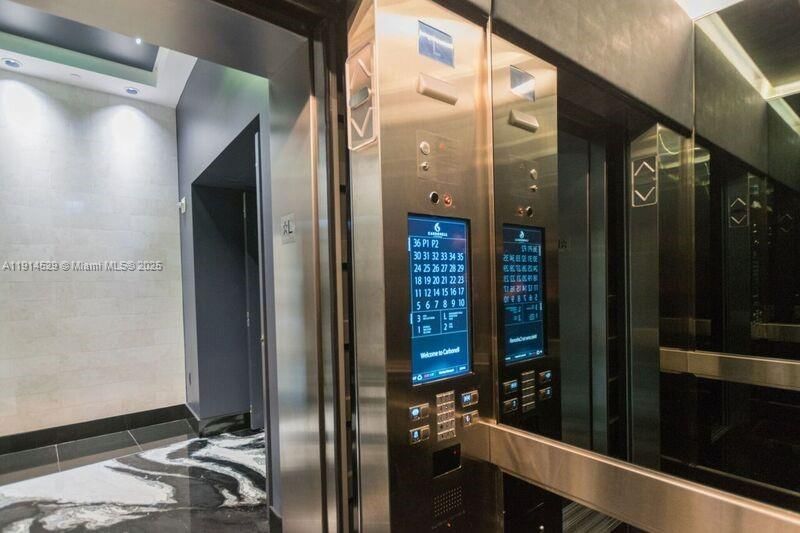 Real estate property located at 901 Brickell Key Blvd #906, Miami-dade, Carbonell Condo, Miami, FL