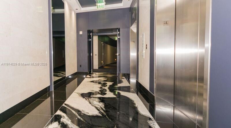 Real estate property located at 901 Brickell Key Blvd #906, Miami-dade, Carbonell Condo, Miami, FL