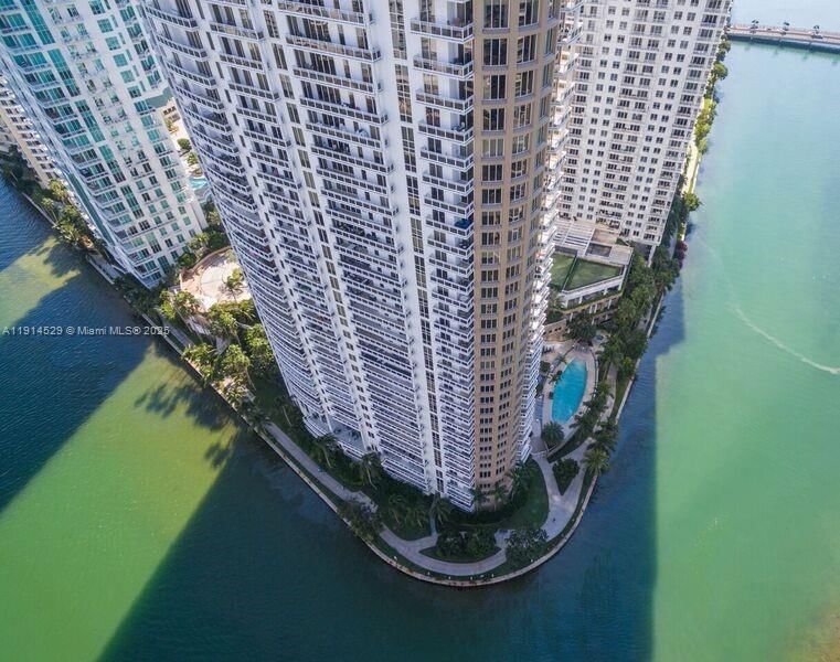 Real estate property located at 901 Brickell Key Blvd #906, Miami-dade, Carbonell Condo, Miami, FL