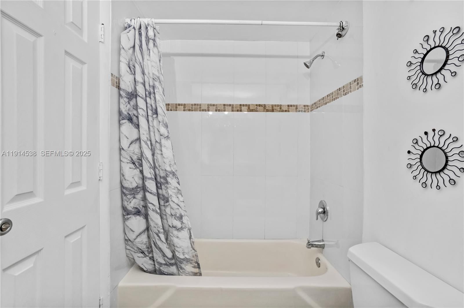 Real estate property located at 500 Bayview Dr #125, Miami-dade, Arlen House West Condo, Sunny Isles Beach, FL