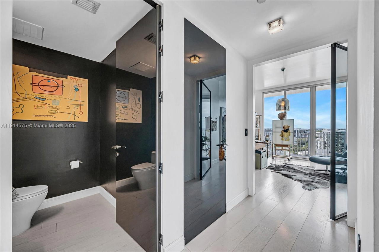 Real estate property located at 2020 Bayshore Dr #1906, Miami-dade, Paramount Bay Condo, Miami, FL