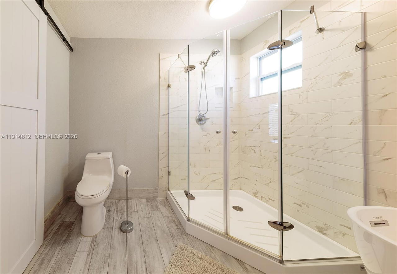 Real estate property located at 15235 152nd Ct, Miami-dade, Weitzer Shauna Meadows, Miami, FL