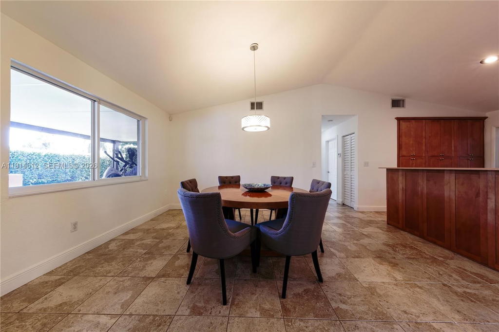 Real estate property located at 15235 152nd Ct, Miami-dade, Weitzer Shauna Meadows, Miami, FL