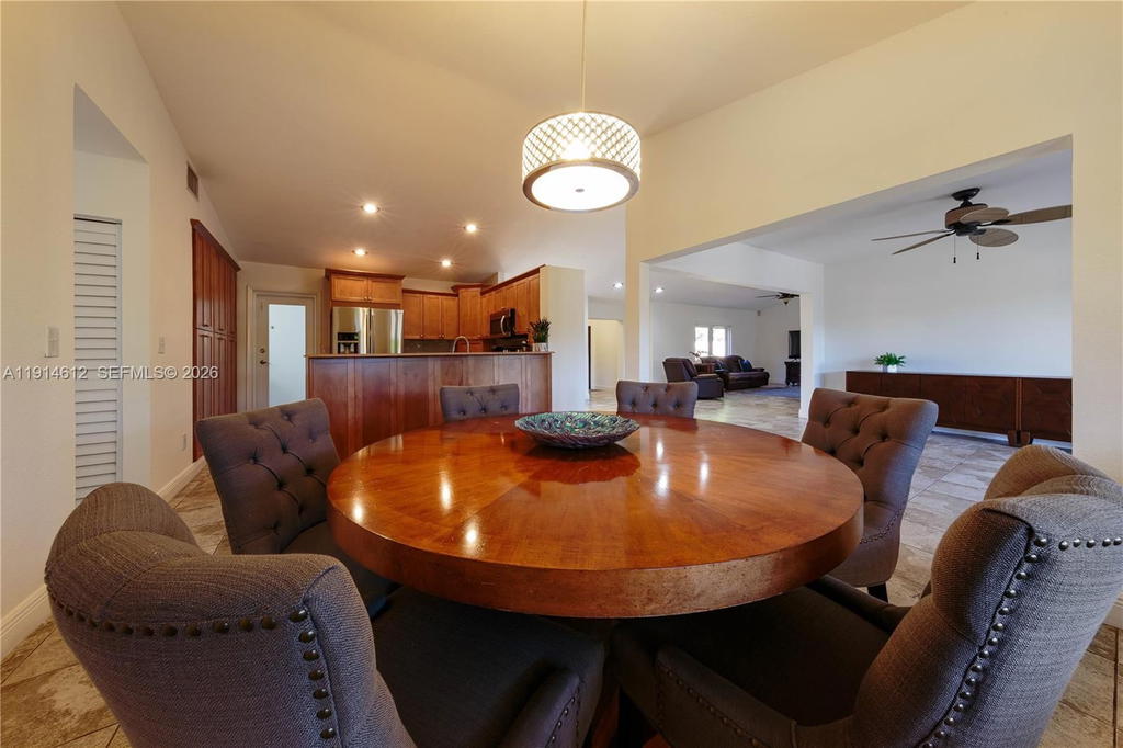 Real estate property located at 15235 152nd Ct, Miami-dade, Weitzer Shauna Meadows, Miami, FL