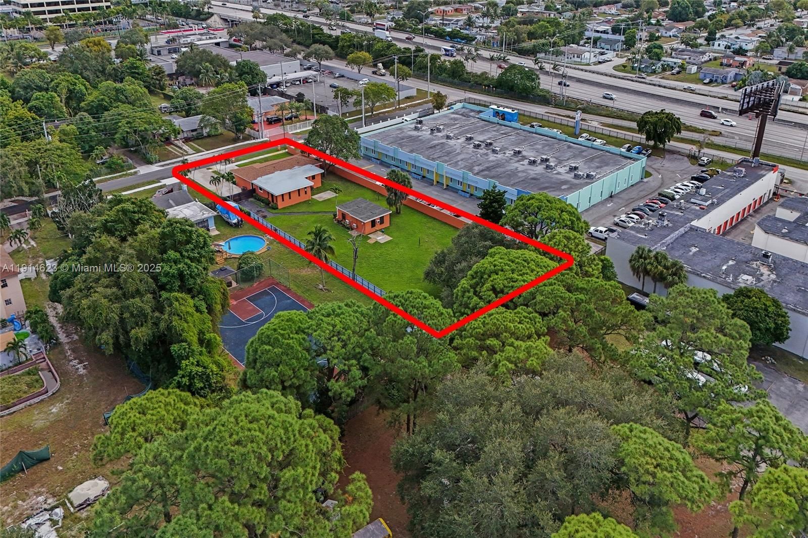 Real estate property located at 16766 18th Ave, Miami-dade, Sunny Isles Inland, Miami Gardens, FL