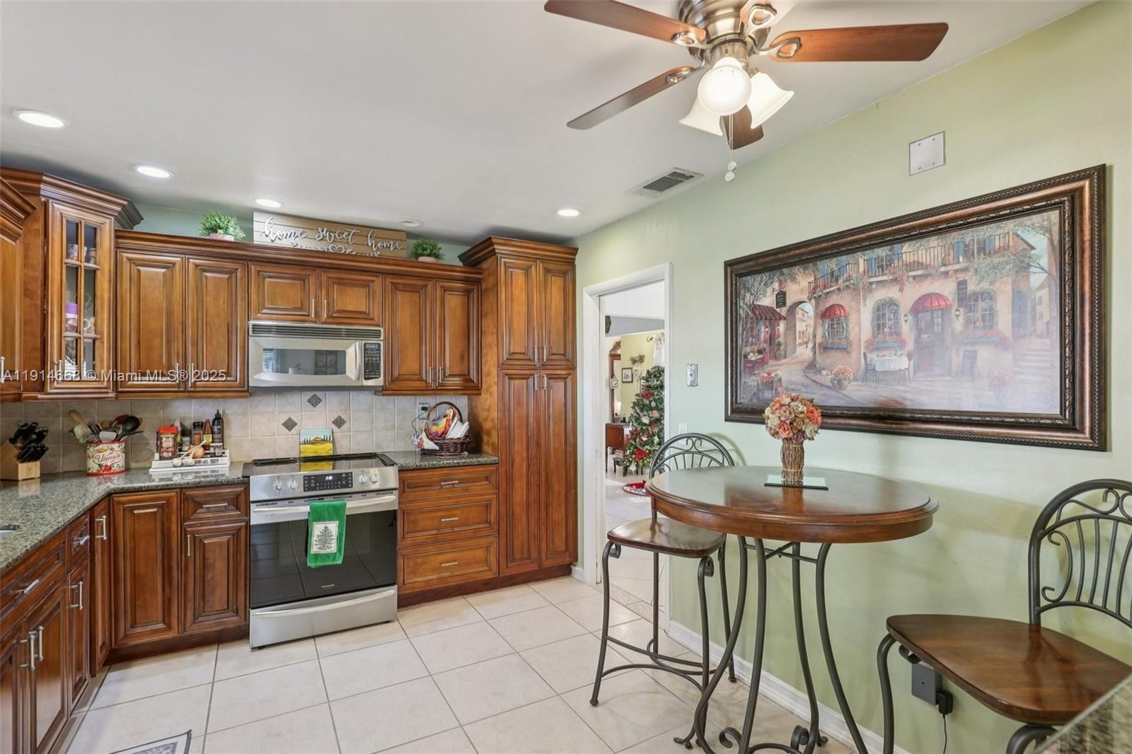Real estate property located at 10941 18th St, Broward, Pembroke Lakes Sec 2, Pembroke Pines, FL