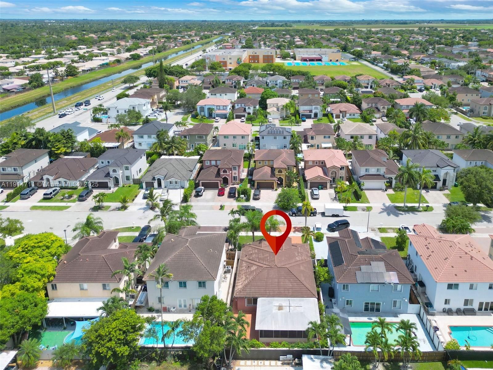 Real estate property located at 15743 139th St, Miami-dade, Milon Venture, Miami, FL