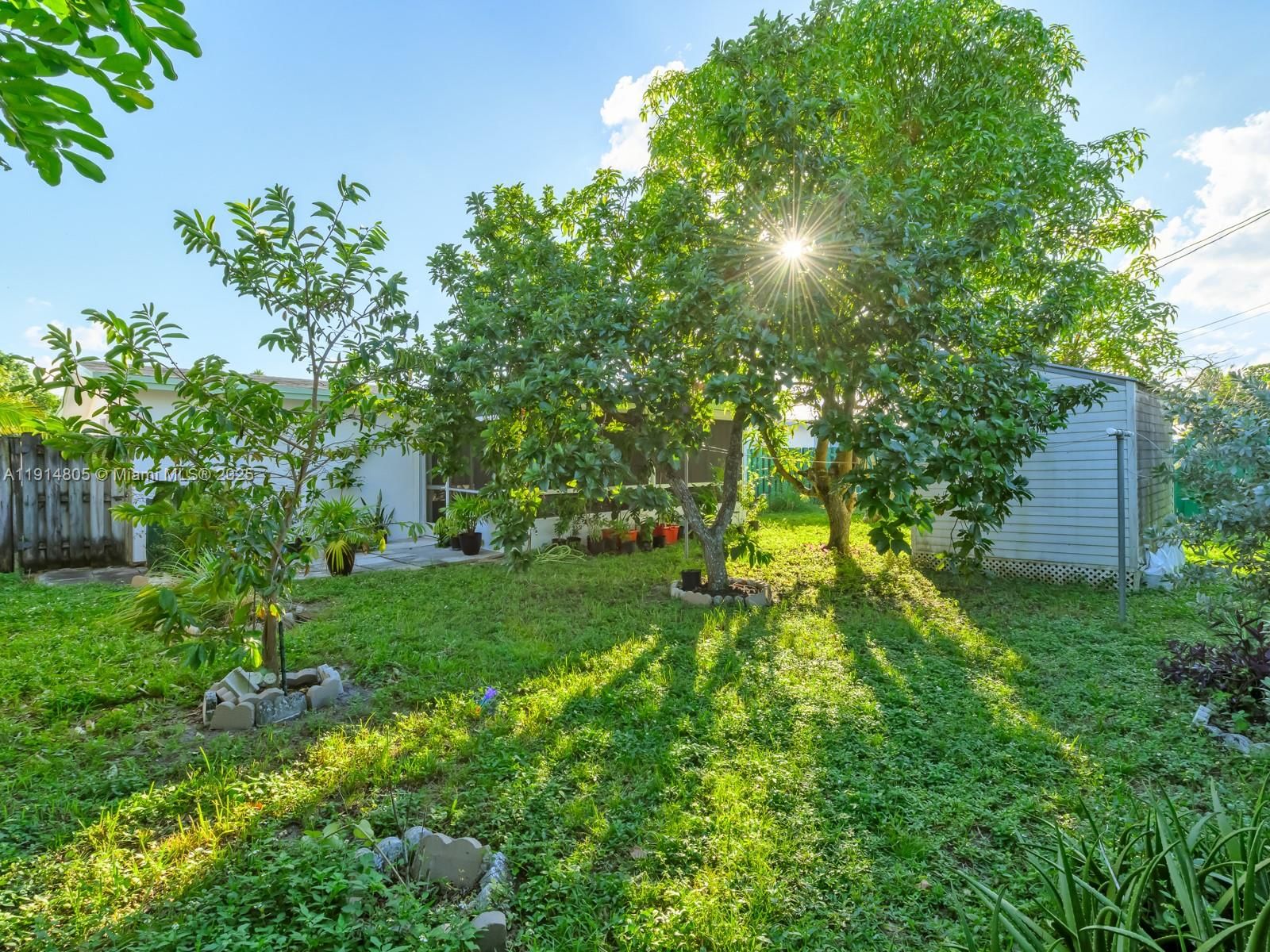 Real estate property located at 6561 28th St, Broward, Sunrise Golf Village Seco, Sunrise, FL