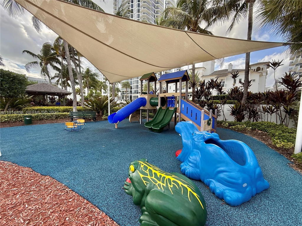 Real estate property located at 4775 Collins Ave #1601, Miami-dade, Green Diamond Condo, Miami Beach, FL