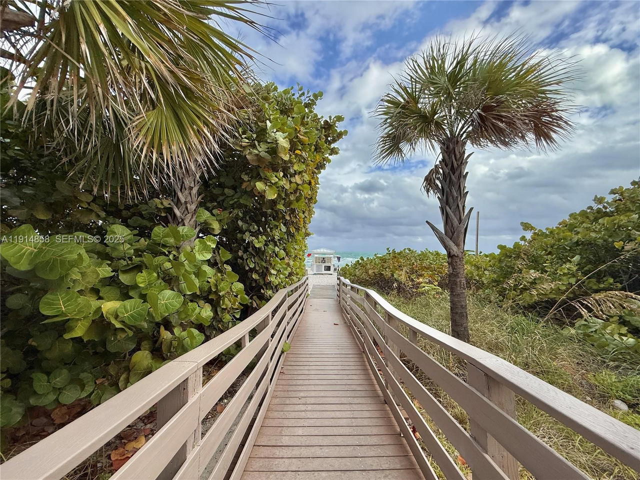 Real estate property located at 4775 Collins Ave #1601, Miami-dade, Green Diamond Condo, Miami Beach, FL